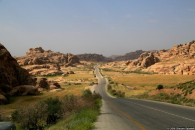 Strada per Wadi Mousa